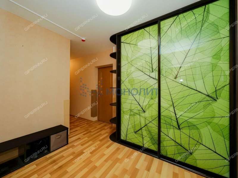 трёхкомнатная квартира на улице Карла Маркса дом 43