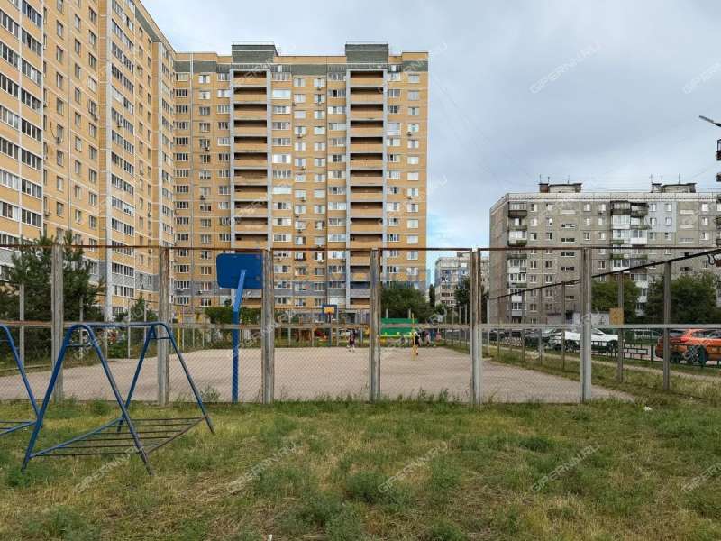 трёхкомнатная квартира на Волжской набережной дом 8 к2