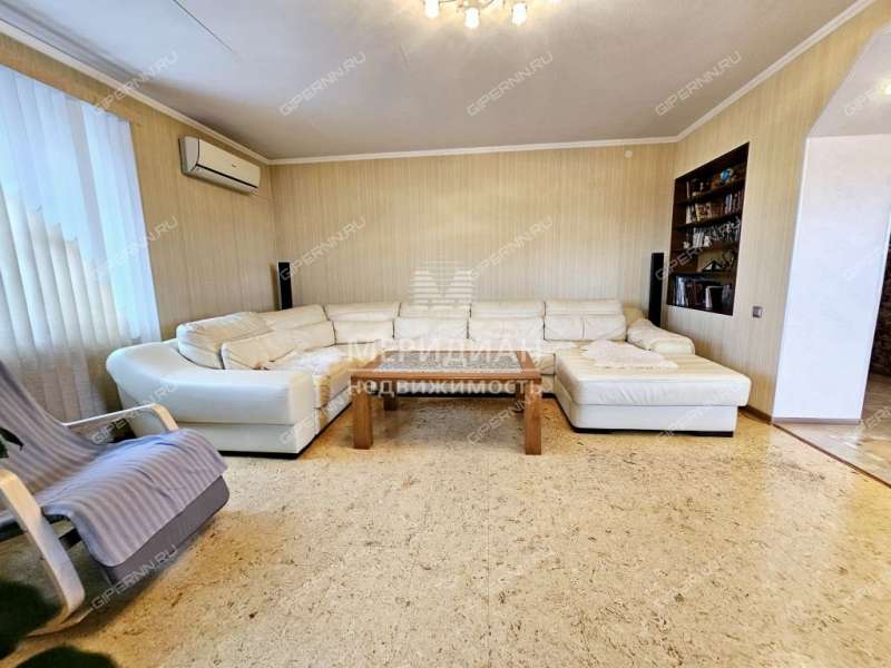 трёхкомнатная квартира на улице Ленина дом 161/2 город Бор