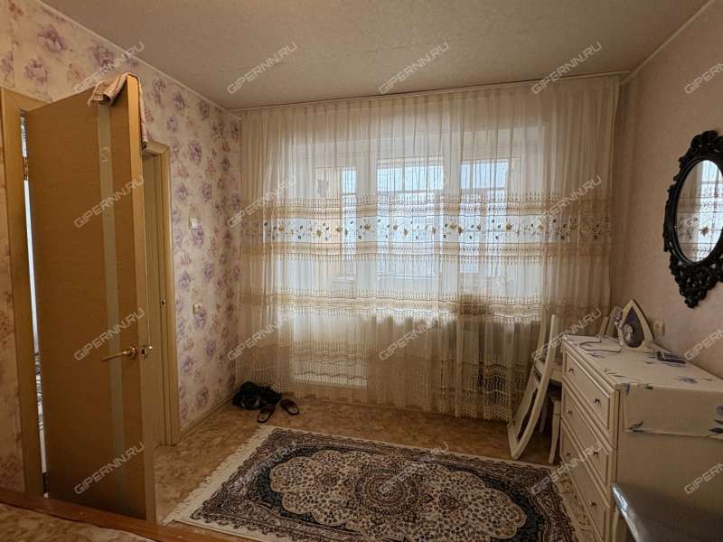 трёхкомнатная квартира на улице Адмирала Макарова дом 3