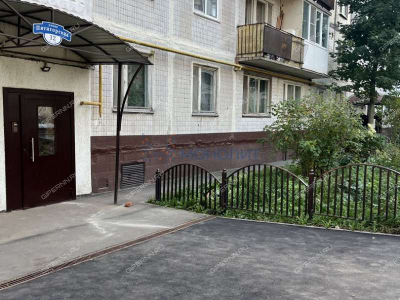 трёхкомнатная квартира на Пятигорской улице дом 12