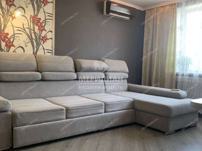 трёхкомнатная квартира на улице Братьев Игнатовых дом 1 к2