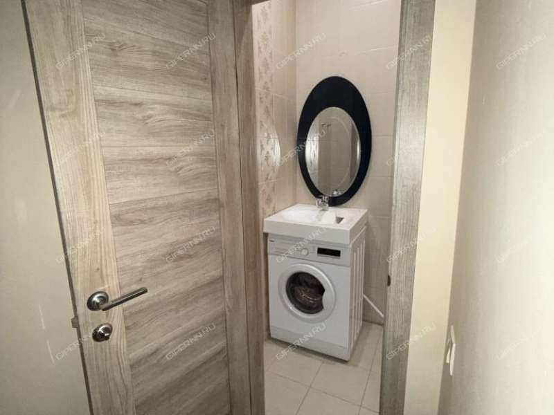 помещение под коммерческую недвижимость на улице Нестерова