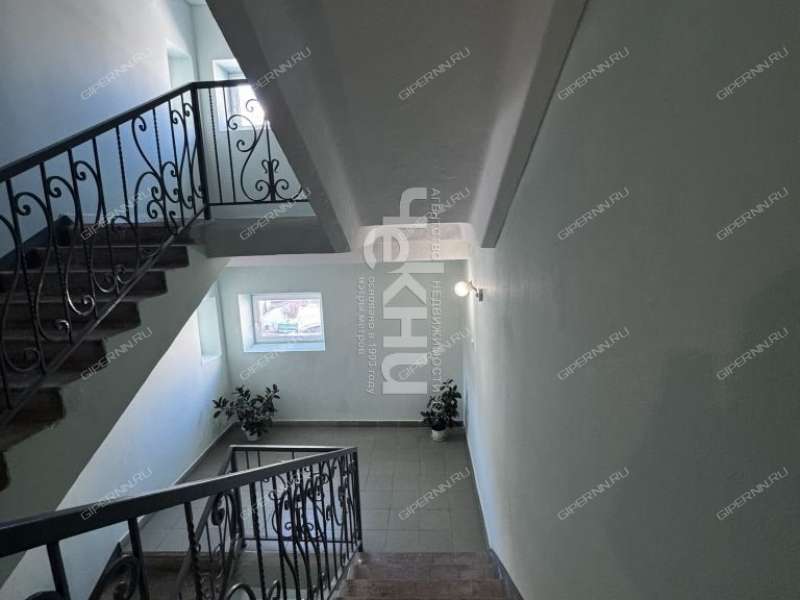 трёхкомнатная квартира на Лукерьинской улице дом 5 город Кстово