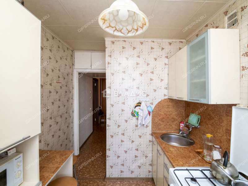 трёхкомнатная квартира на улице Островского дом 1