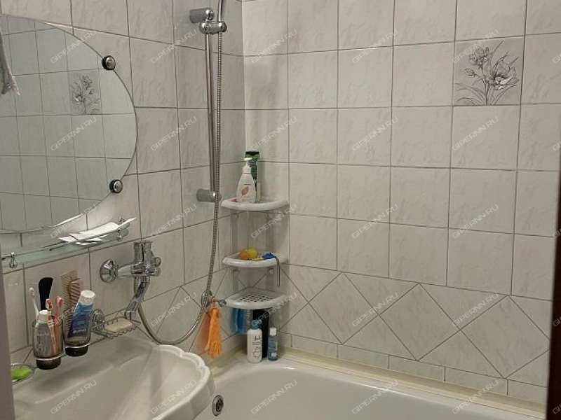 трёхкомнатная квартира в Бакинском переулке дом 1