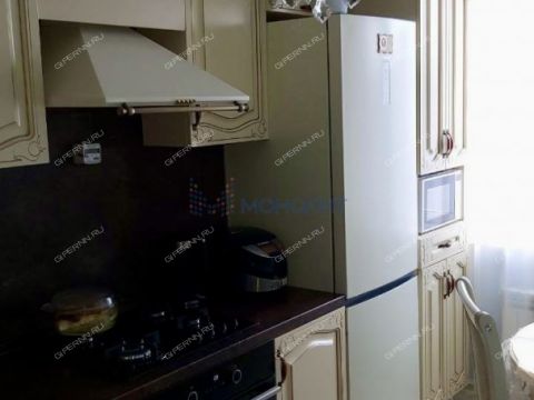 3-komnatnaya-ul-verhnepecherskaya-d-8 фото