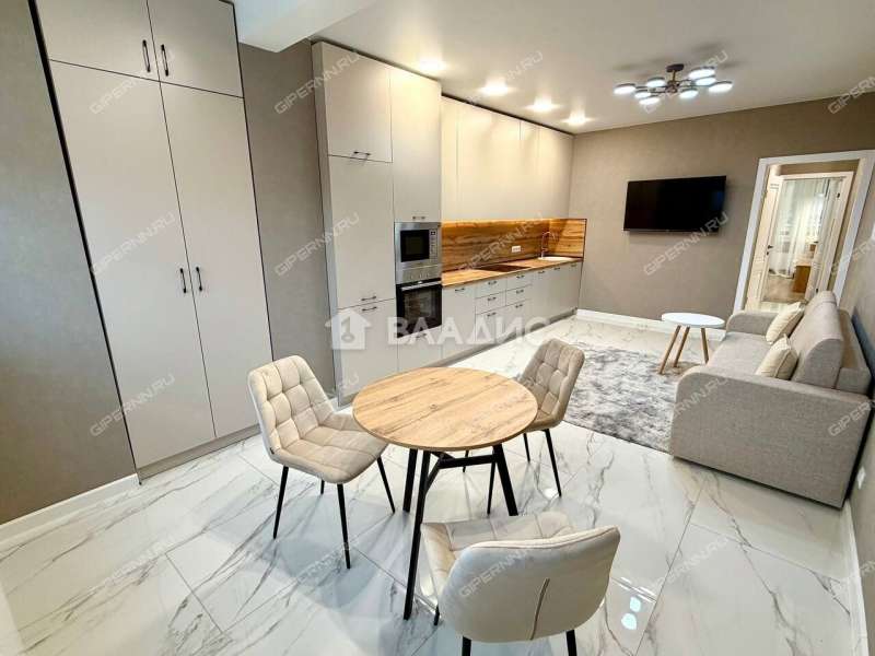 трёхкомнатная квартира на Ошарской улице дом 98 к1