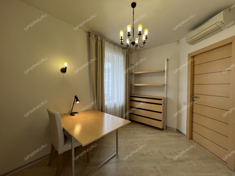 трёхкомнатная квартира на Большой Покровской улице дом 35а