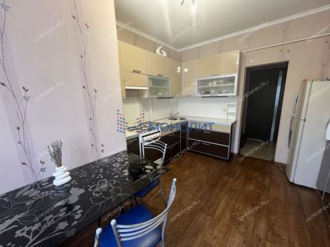 3-komnatnaya-ul-beketova-d-5 фото