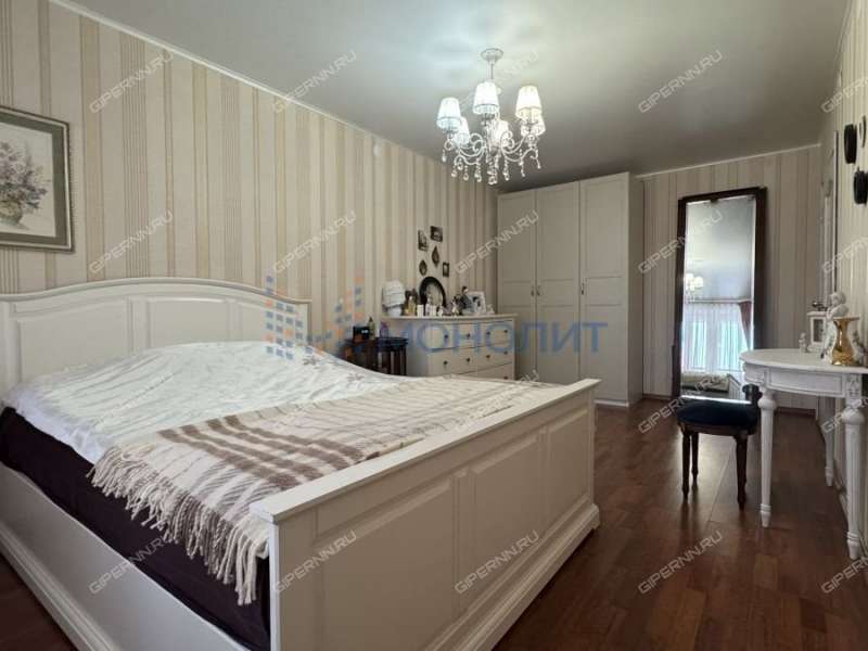 трёхкомнатная квартира на улице Родионова дом 167 к2