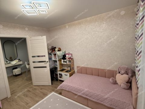 2-komnatnaya-ul-romantikov-d-12 фото