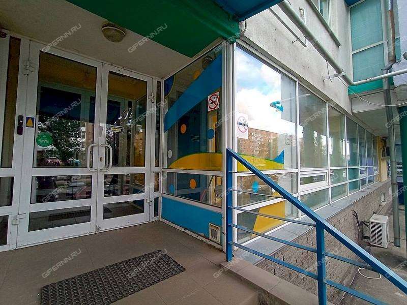 помещение под торговую площадь на Полтавская ул., д.11