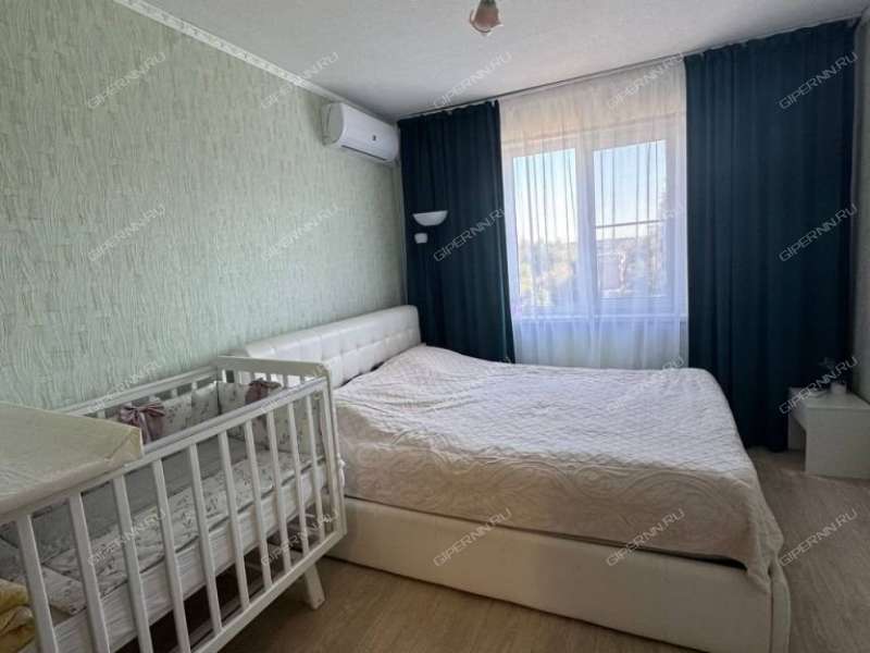 трёхкомнатная квартира на улице Челюскинцев дом 22