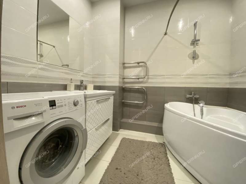 трёхкомнатная квартира на улице Богдановича дом 6