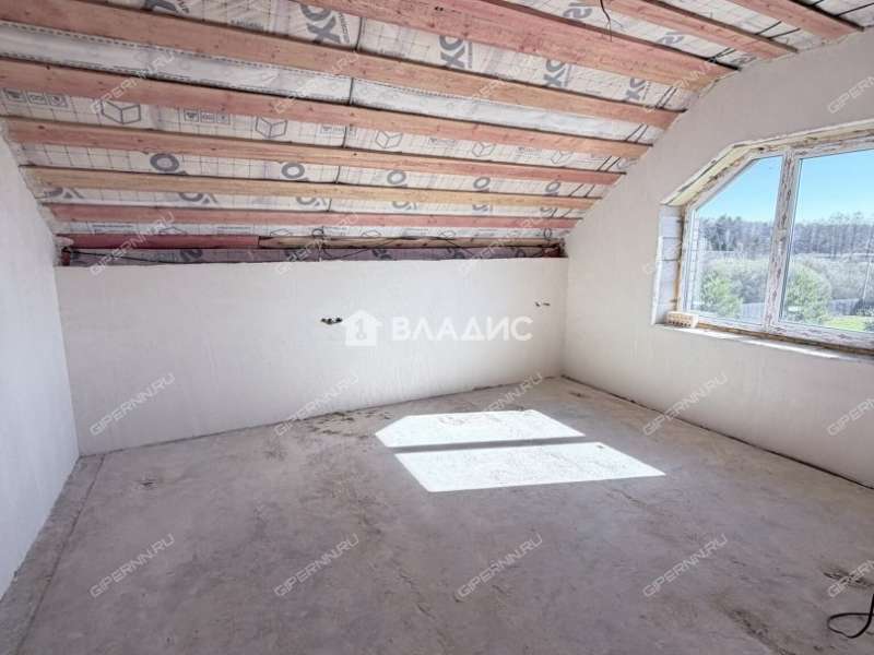 дом на  деревня Ройка