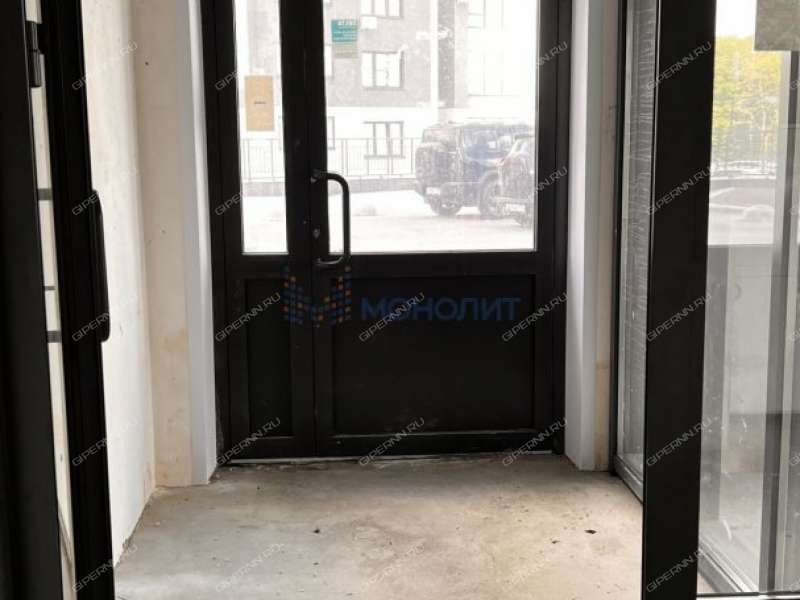 помещение под офис, торговую площадь на улице Родионова