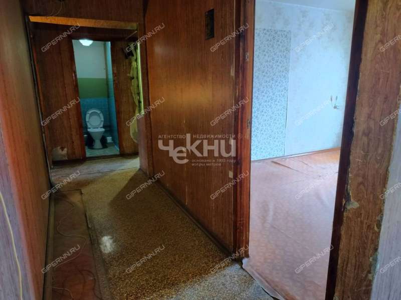 трёхкомнатная квартира на улице Германа Лопатина дом 9