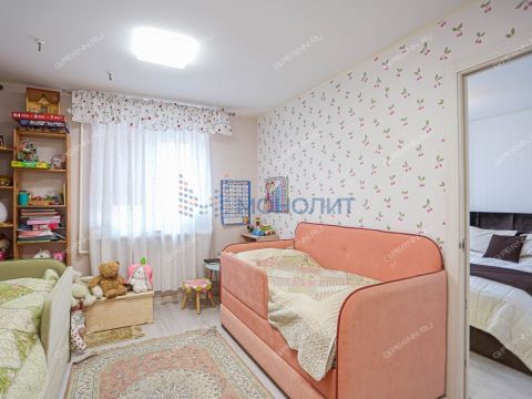 4-komnatnaya-per-svetlogorskiy-d-4 фото