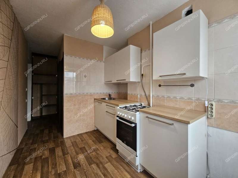 трёхкомнатная квартира на улице Адмирала Макарова дом 5