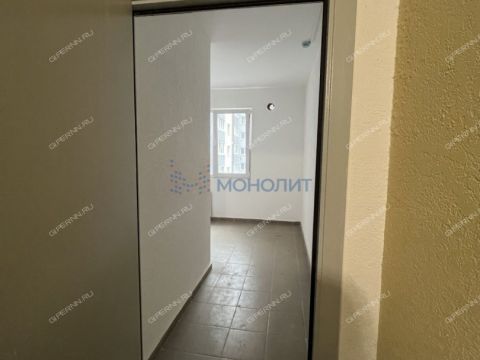 4-komnatnaya-ul-vyaznikovskaya-d-39 фото