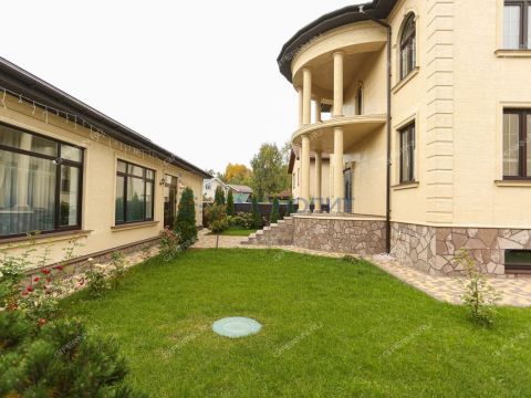 dom-derevnya-beshencevo-ul-solovinaya-d-5 фото