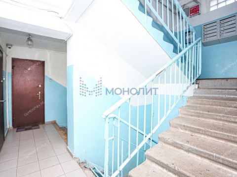 3-komnatnaya-ul-vyatskaya-d-3 фото