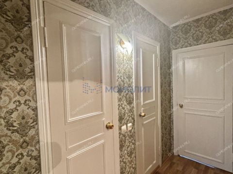 3-komnatnaya-ul-verhnepecherskaya-d-5 фото