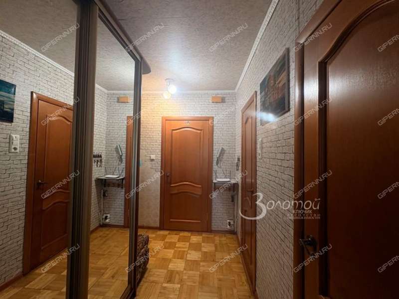 трёхкомнатная квартира на Космической улице дом 55