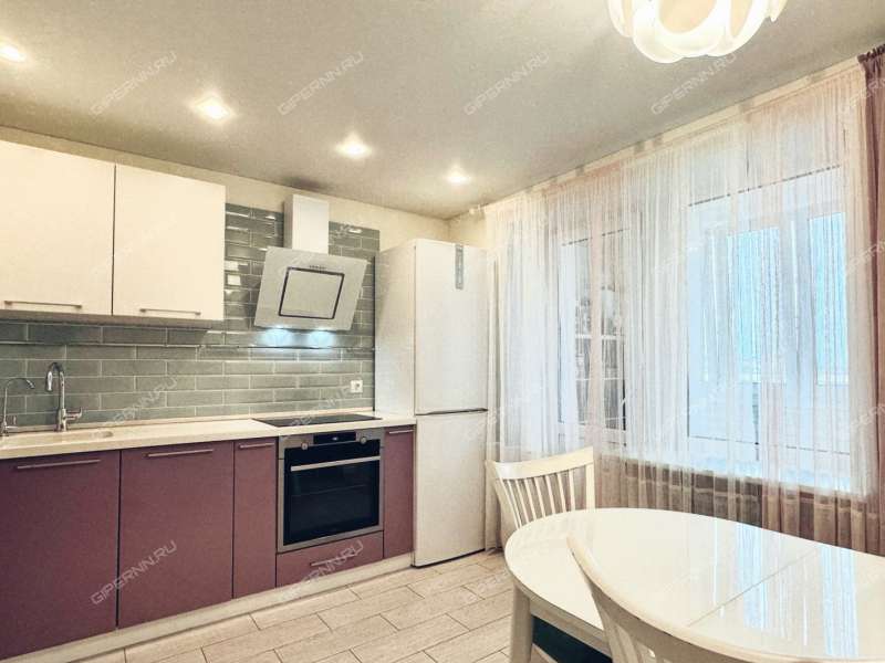 трёхкомнатная квартира на проспекте Циолковского дом 65 город Дзержинск