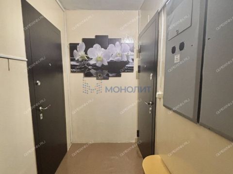 3-komnatnaya-ul-verhnepecherskaya-d-5 фото