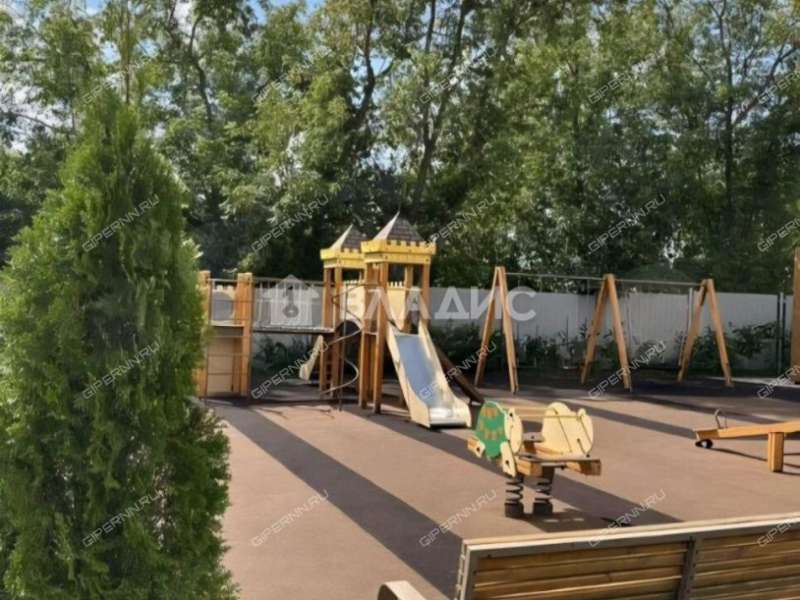 трёхкомнатная квартира на Артельной улице дом 15 к1