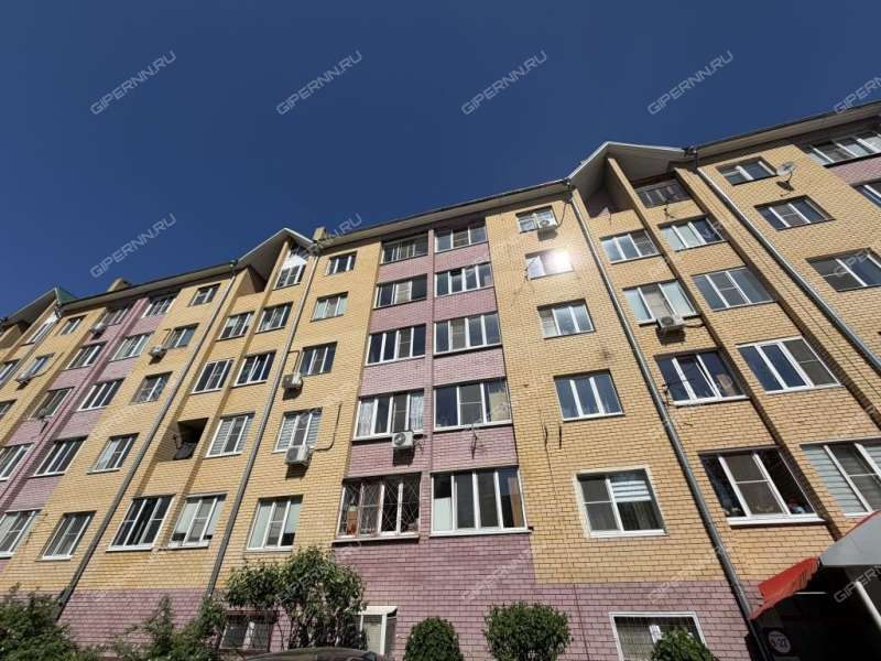 однокомнатная квартира на улице Бурденко дом 33