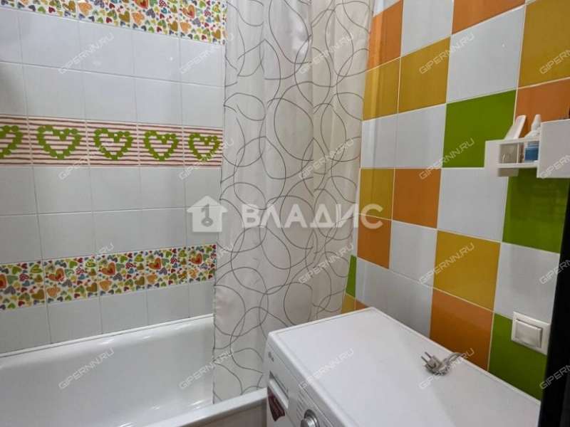 трёхкомнатная квартира на Красноуральской улице дом 3А