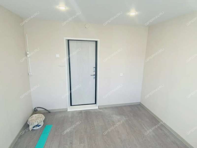 комната в доме 12 на улице Юлиуса Фучика