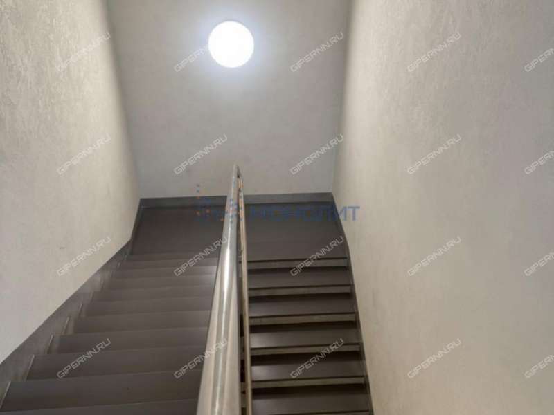 здание под торговую площадь, недвижимость под автобизнес на проспекте Гагарина