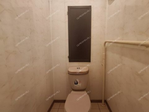 1-komnatnaya-ul-vyatskaya-d-1 фото