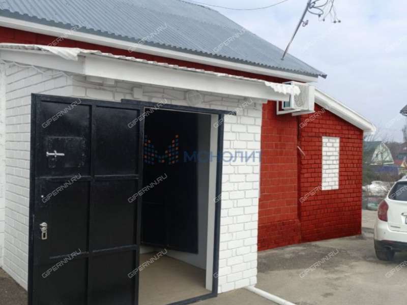 здание под торговую площадь, производственную площадь на -