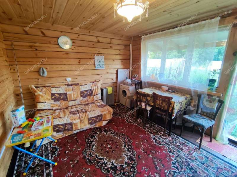 дом на Колхозной улице село Крутой Майдан