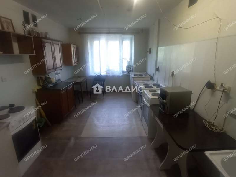 комната в доме 12 на улице Юлиуса Фучика