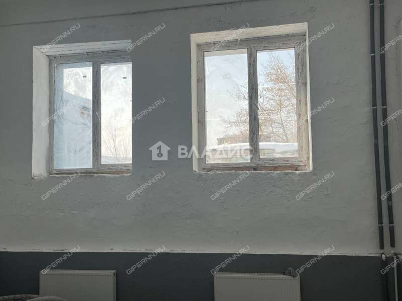 здание под офис, торговую площадь на улице Заслонова