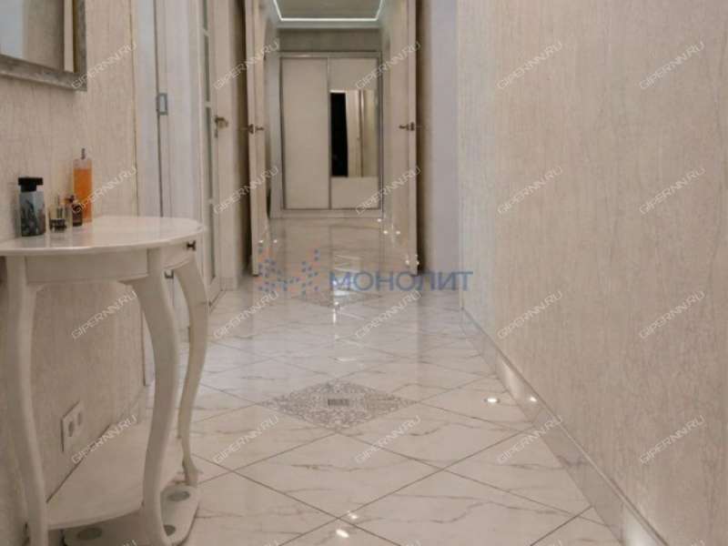 четырёхкомнатная квартира на улице Голубева дом 4