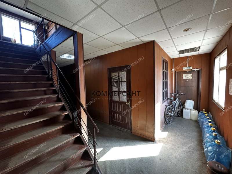 здание под офис, торговую площадь на улице Коновалова