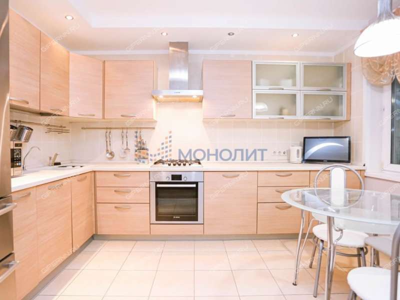 трёхкомнатная квартира на Нижегородской улице дом 6
