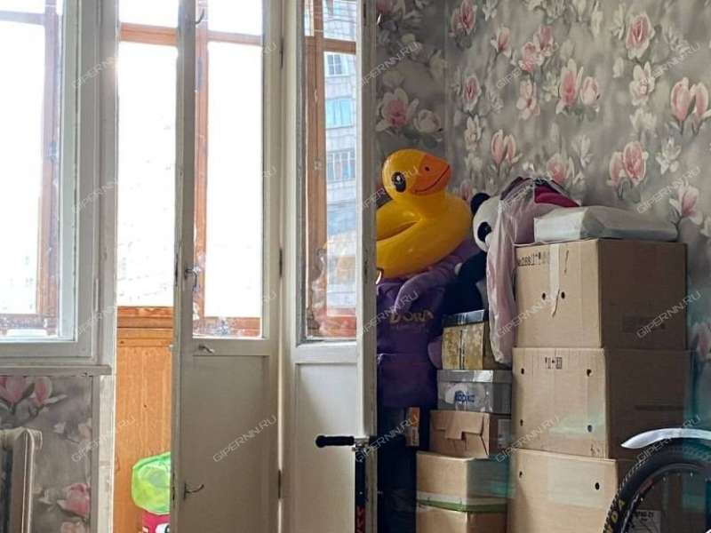 трёхкомнатная квартира на улице Политбойцов дом 22