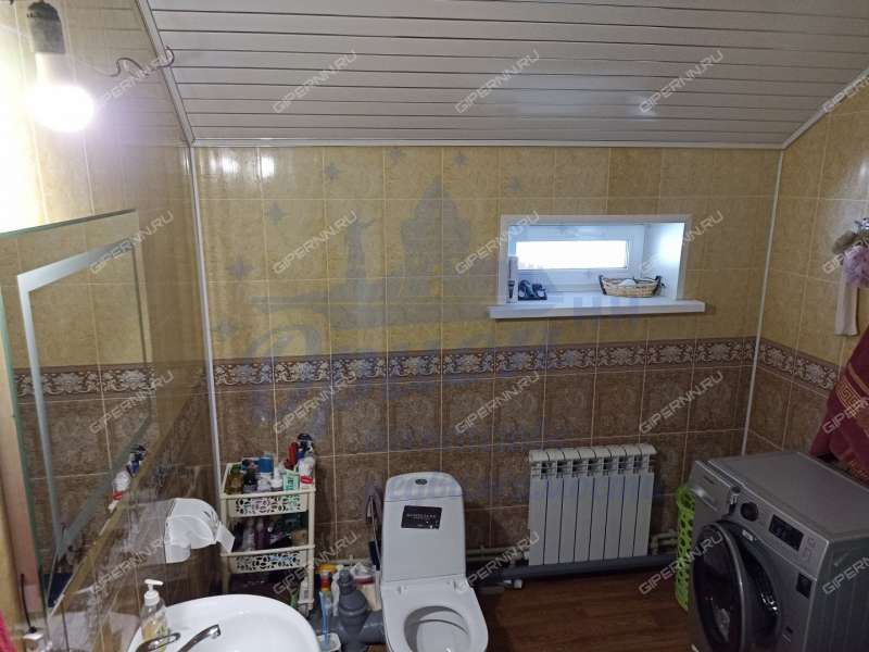 дом на Центральной улице село Криуша