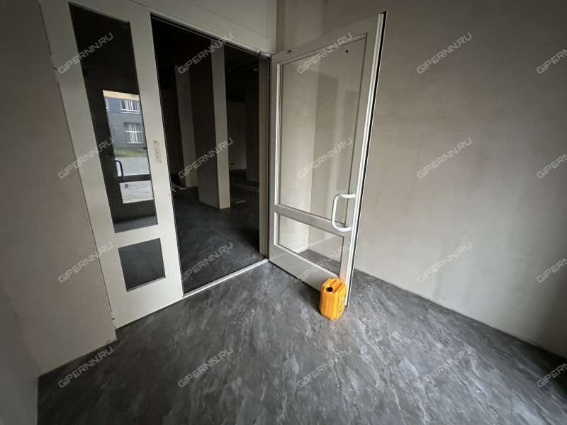 помещение под торговую площадь на улице Героя Советского Союза Аристархова