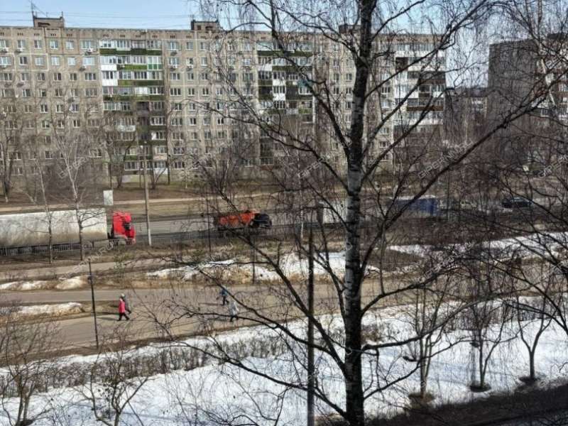 трёхкомнатная квартира на улице Героев Космоса дом 52