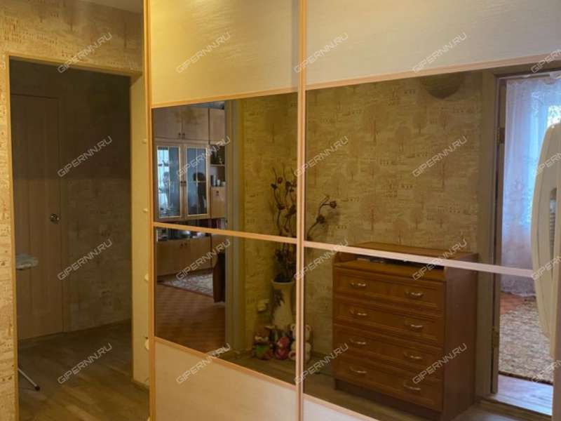 трёхкомнатная квартира в Центральном микрорайоне дом 18 город Выкса