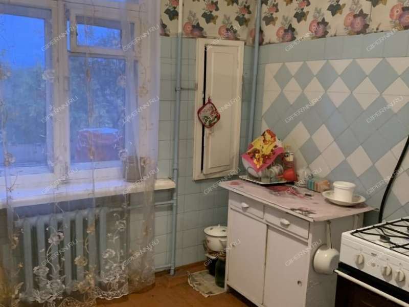 трёхкомнатная квартира на проспекте Октября дом 12